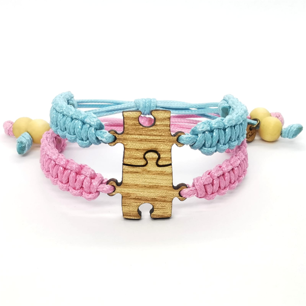 Drewniana bransoletka pleciona